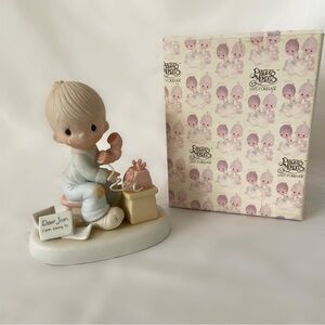 Vintage Precious Moments collectors club figurine hello lord it’s me again box